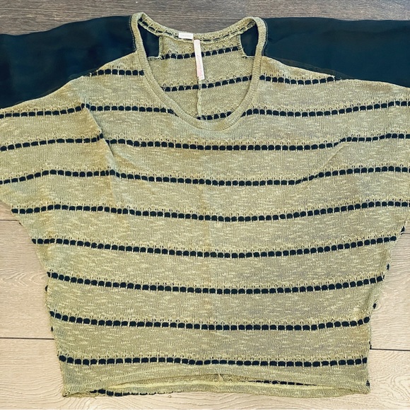 Harmony Mesh 3/4 Sleeve Olive Green Striped See Through Woven Slouchy Sweater - Picture 2 of 16